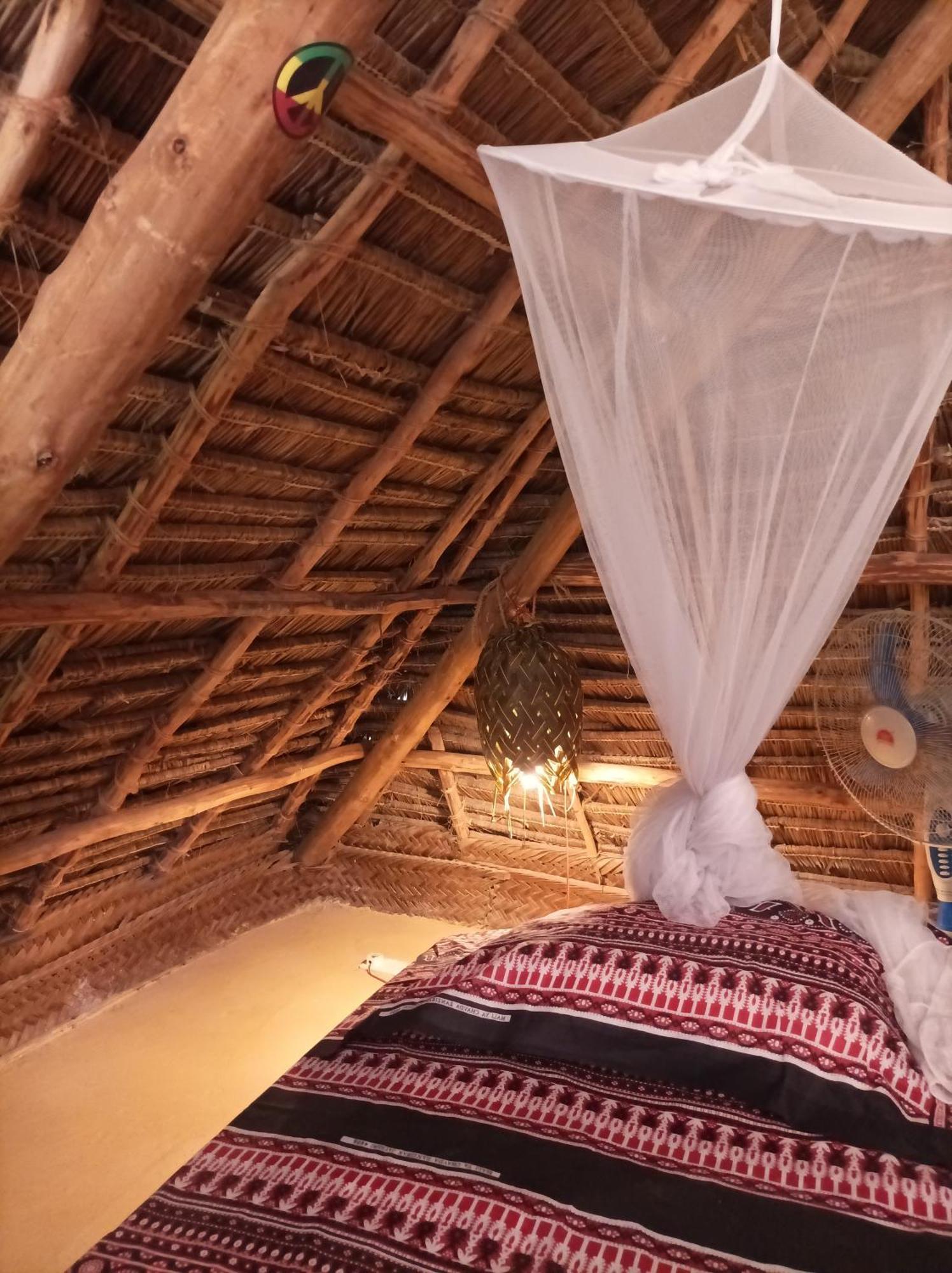 Bed and Breakfast Mamarasta Bwejuu Exterior foto