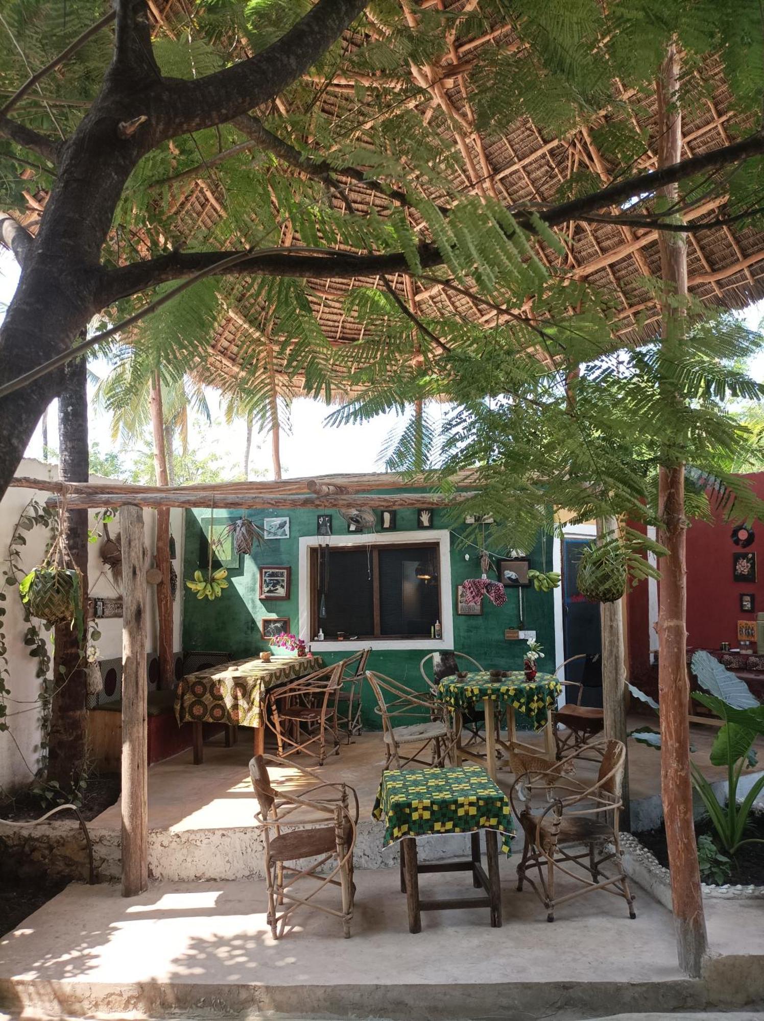 Bed and Breakfast Mamarasta Bwejuu Exterior foto